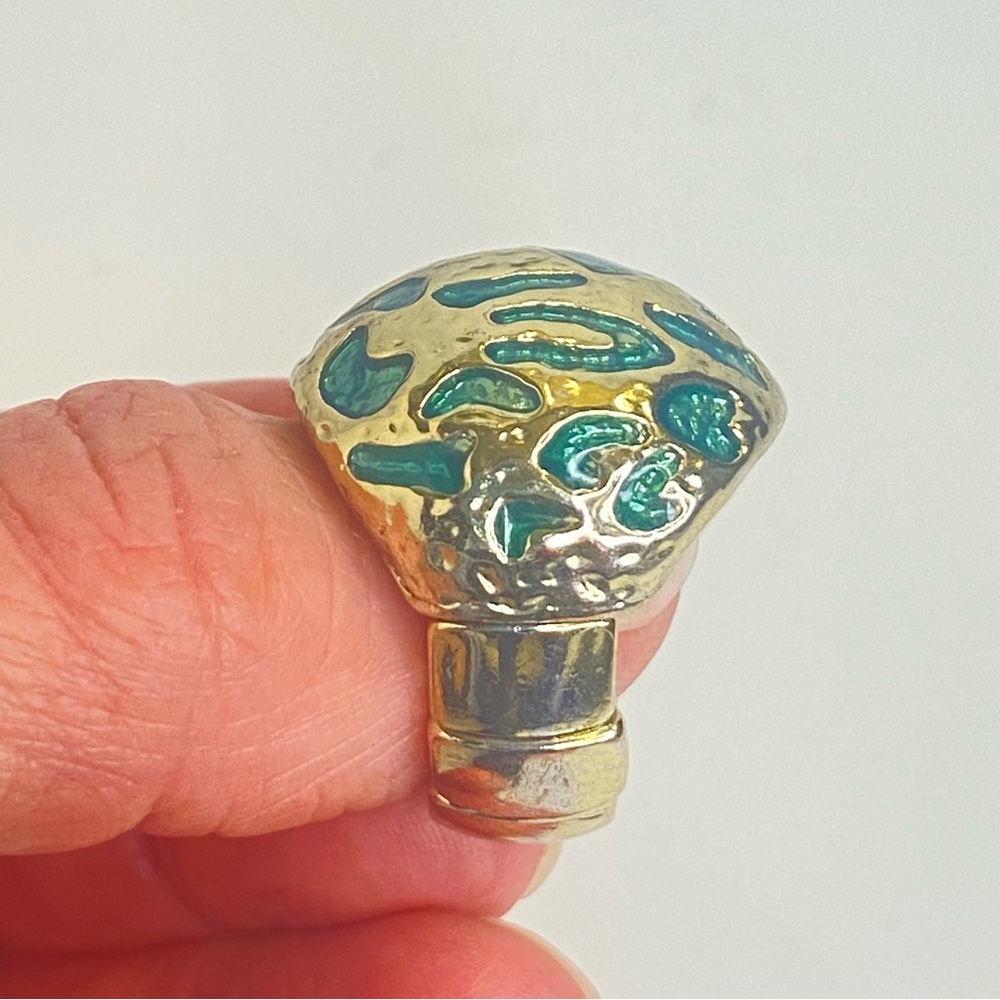 Vintage Green Enamel Gold Tone Textured Dome Expandable Stretch Statement‎ Ring - Picture 7 of 8